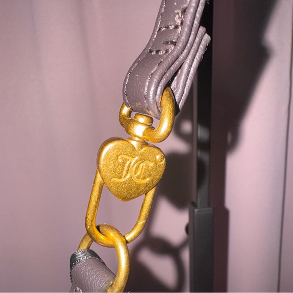 Official Heritage Juicy Couture Wristlet turn Clutch with Gold Heart Charms - Picture 7 of 9